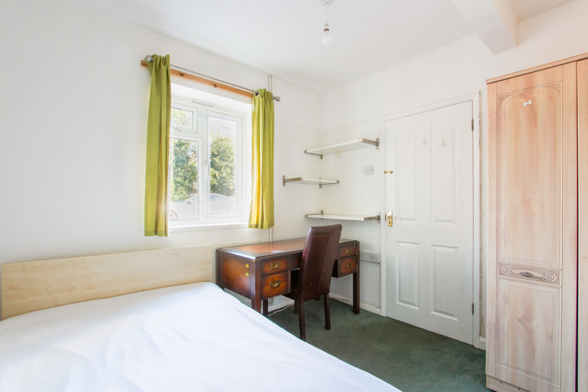 Garendon Road property image