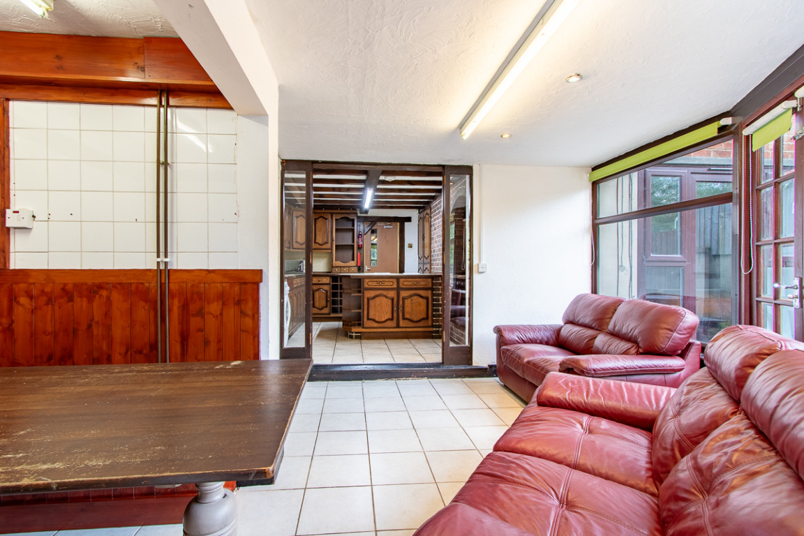 Garendon Road property image