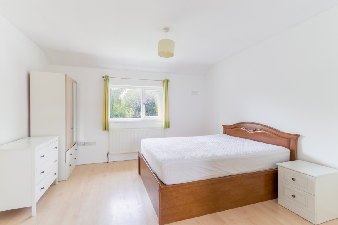 Garendon Road property image