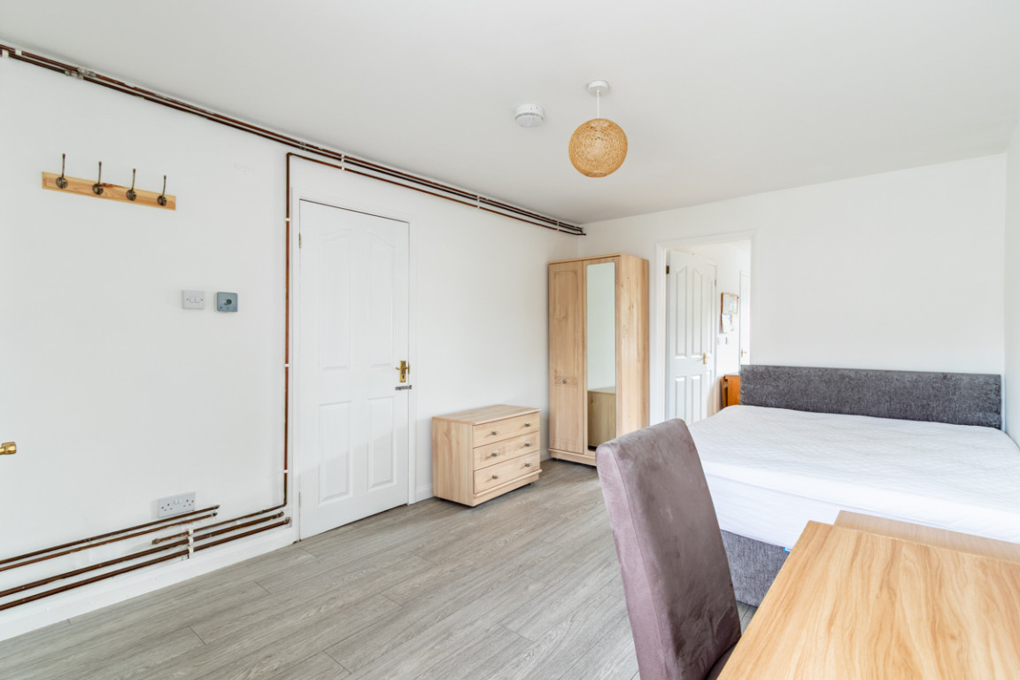 Derwent Drive property image