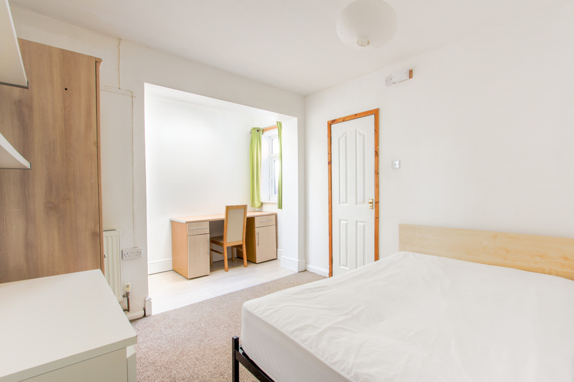Garendon Road property image