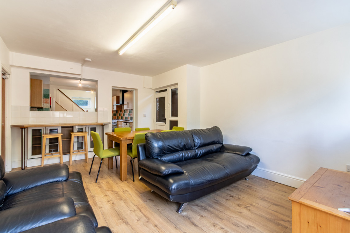 Garendon Road property image