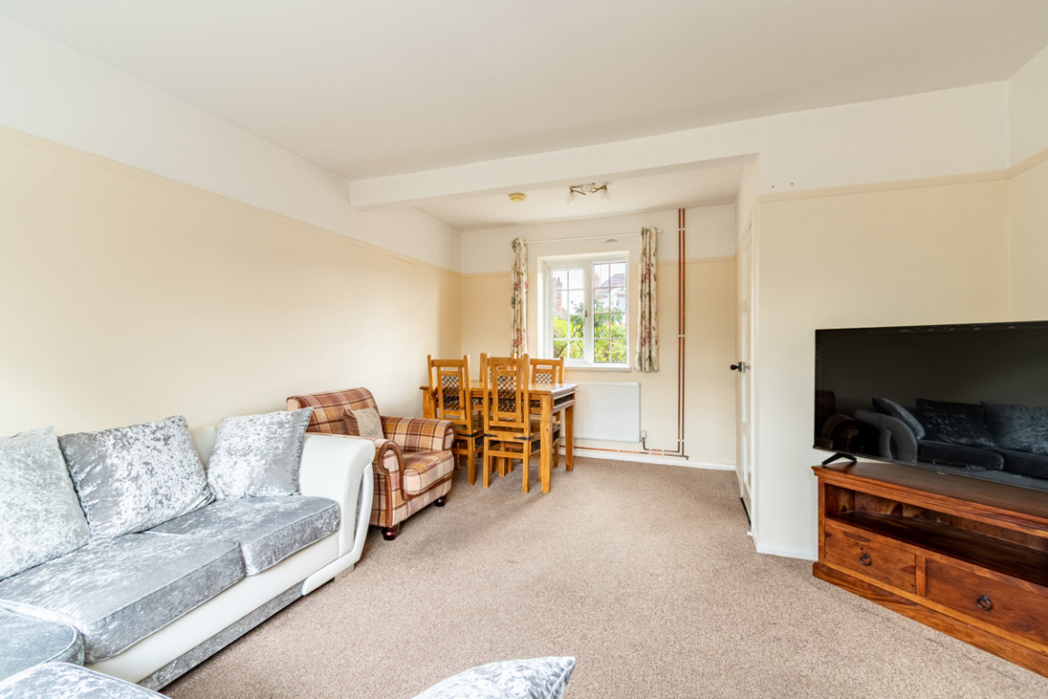 Garendon Road property image