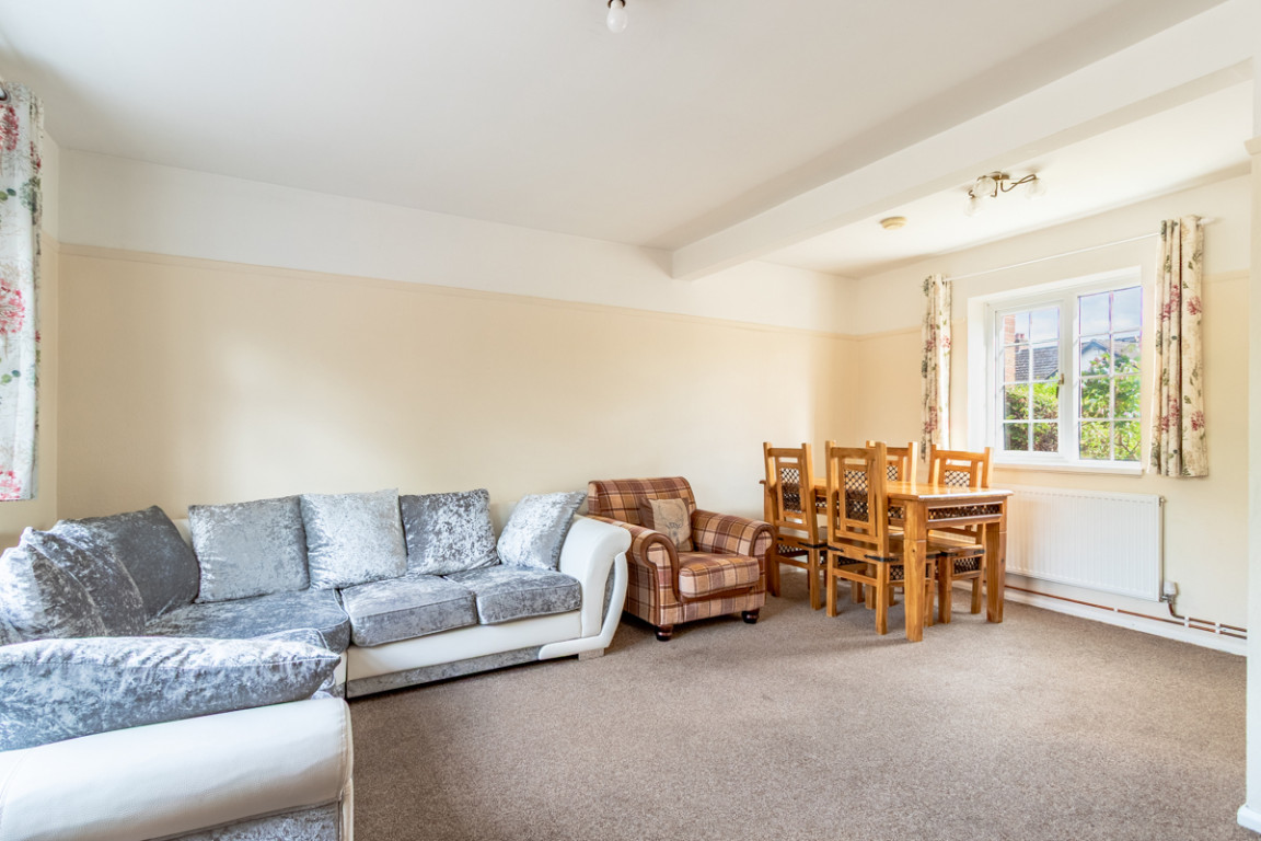 Garendon Road property image