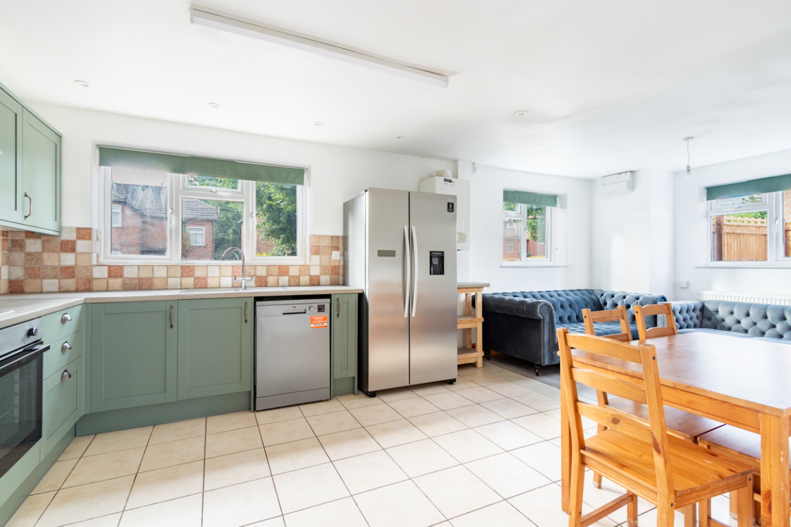 Clifford Road property image