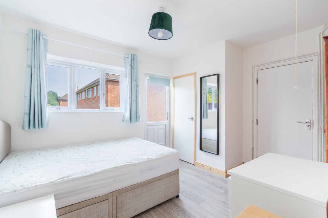 Blackbrook Road property image
