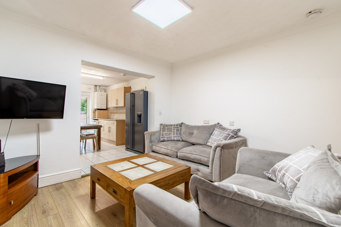 Garendon Road property image
