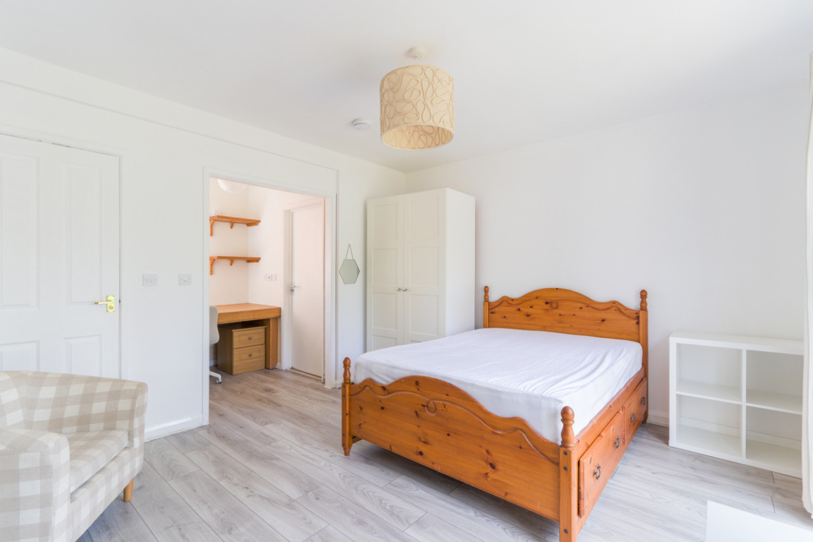 Garendon Road property image