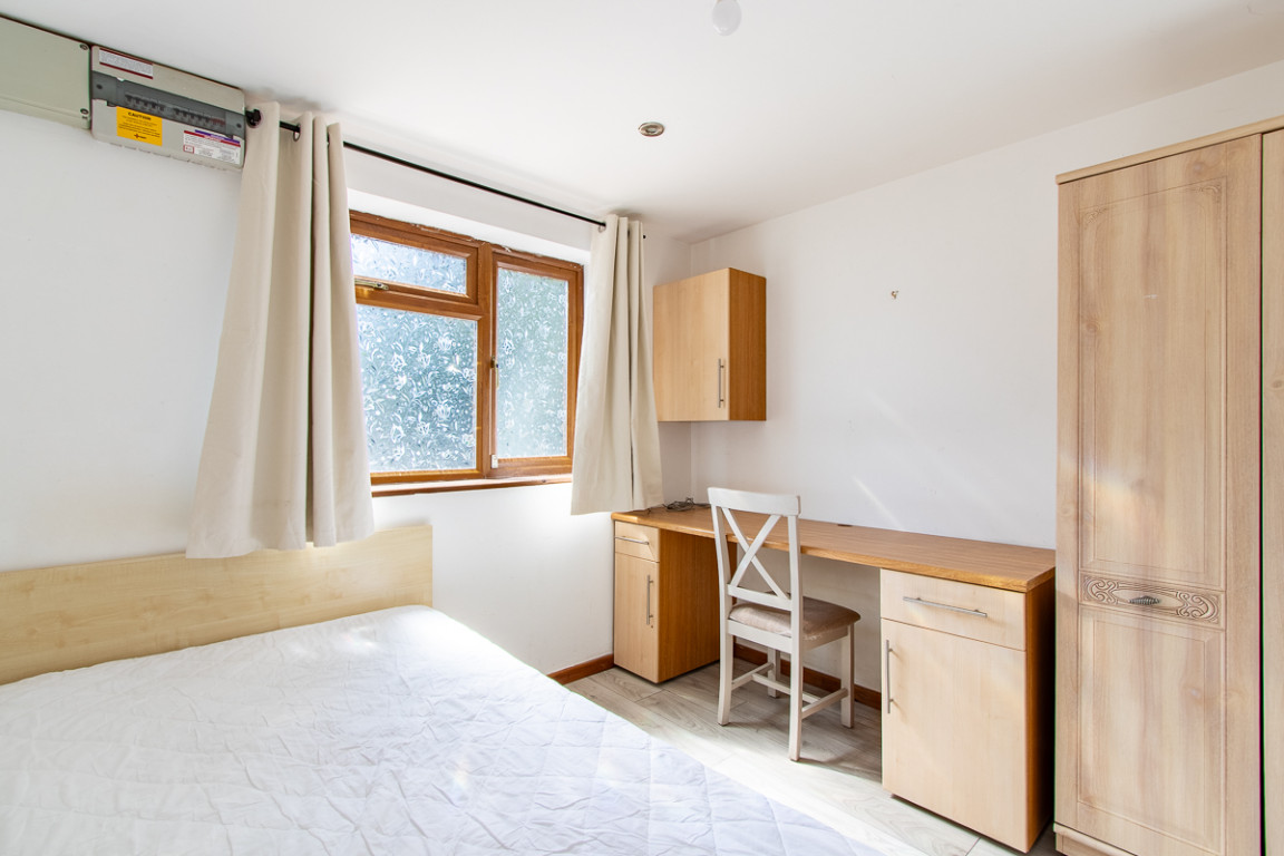 Garendon Road property image