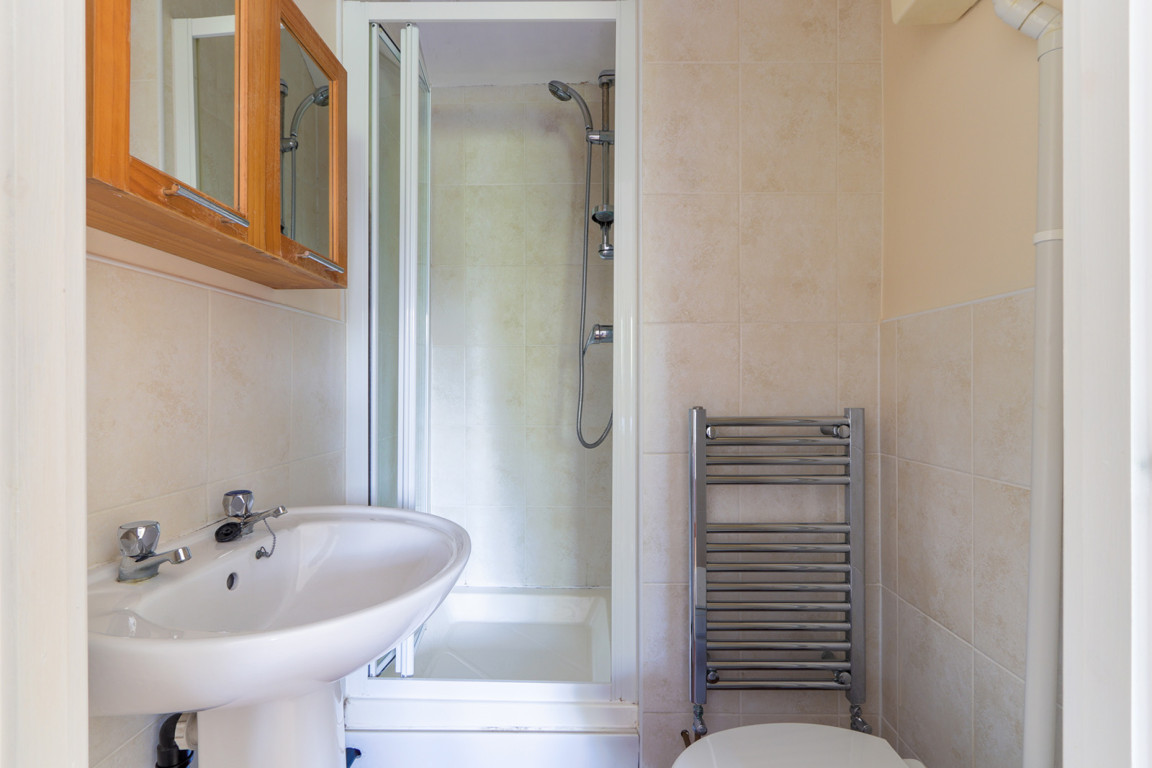 Garendon Road property image
