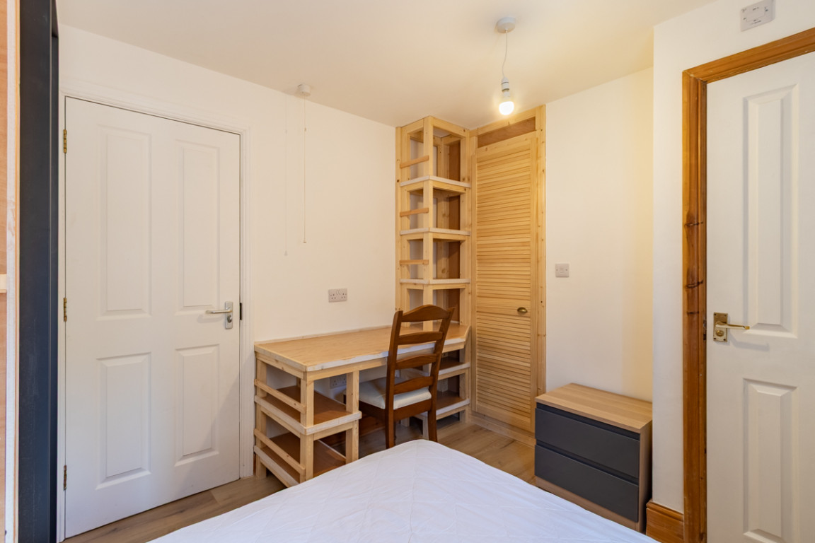 Clifford Road property image