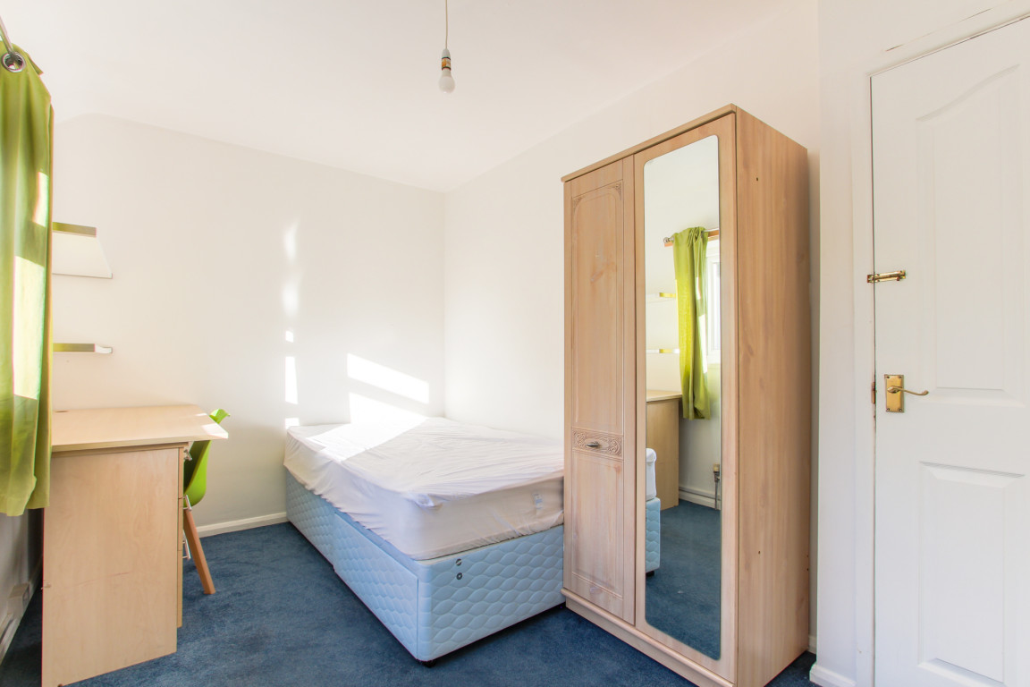 Garendon Road property image