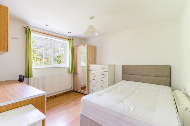 Alan Moss Road student property