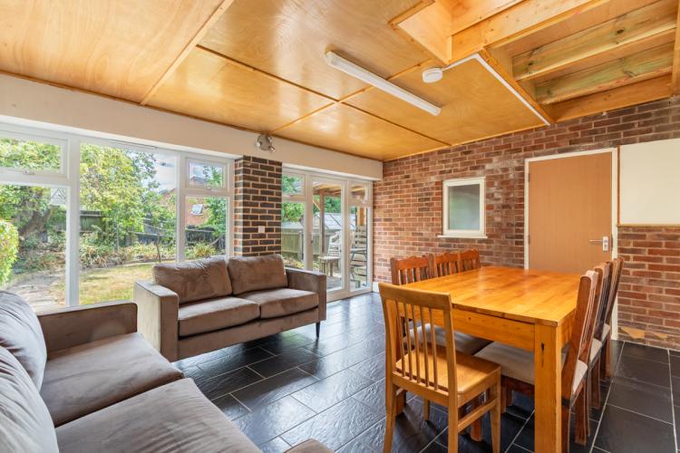 Westmorland Avenue student property
