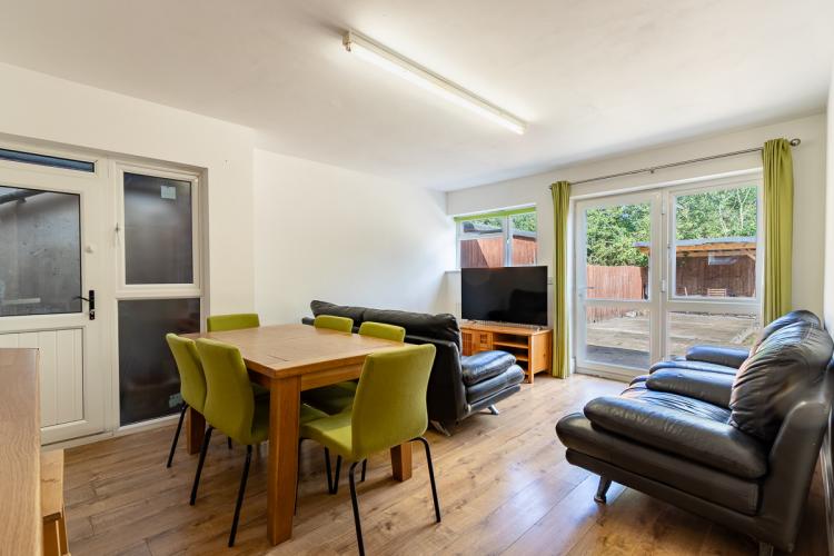 Garendon Road student property